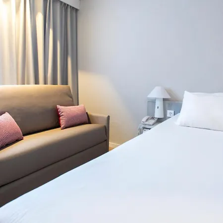 Hotel Ibis Valencia 2*