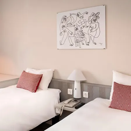 Ibis Valencia 2*