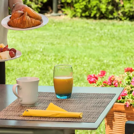 Ibis Valencia מלון 2*