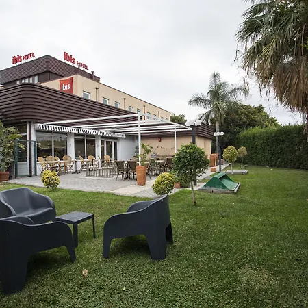 Ibis Valencia 2* אלפאפאר