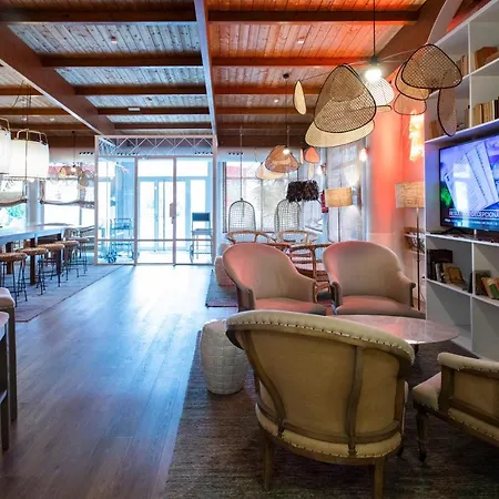 Ibis Valencia Hotel 2*