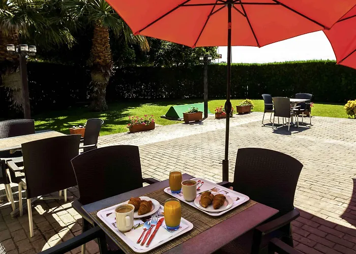 Ibis Valencia 2*