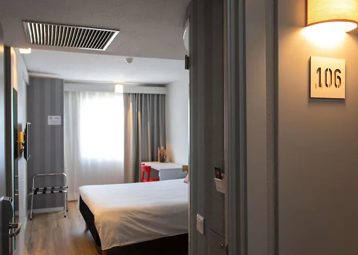 Ibis Valencia אלפאפאר