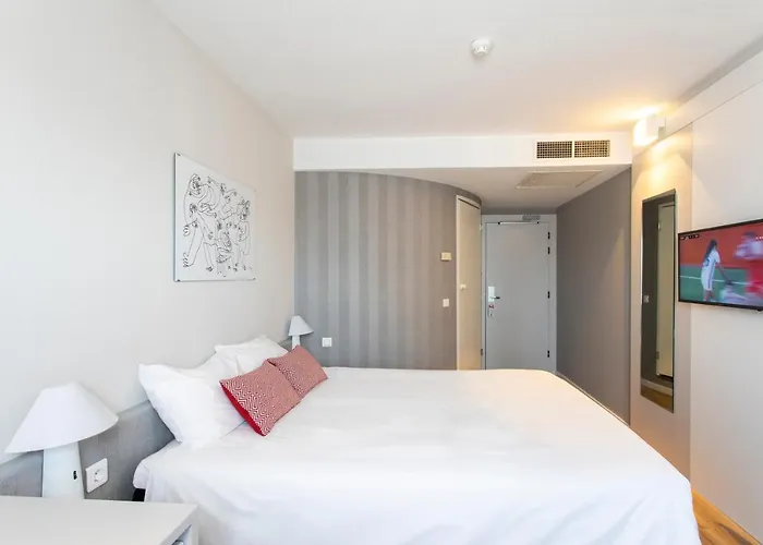 Ibis Valencia מלון אלפאפאר
