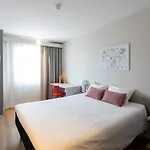 Ibis Valencia 2*