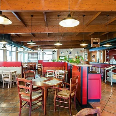 Ibis Valencia Отель