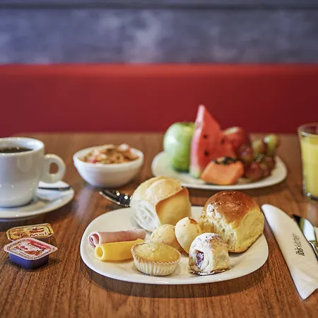 Ibis Valencia Hotel 2*