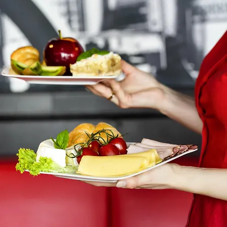 Ibis Valencia 2*