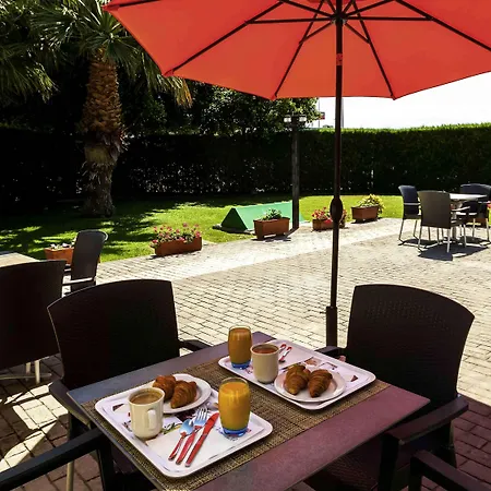 Ibis Valencia 2*