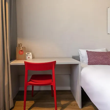 Ibis Valencia 2*