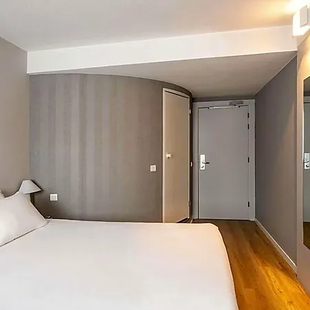 Ibis Valencia Hotel 2*