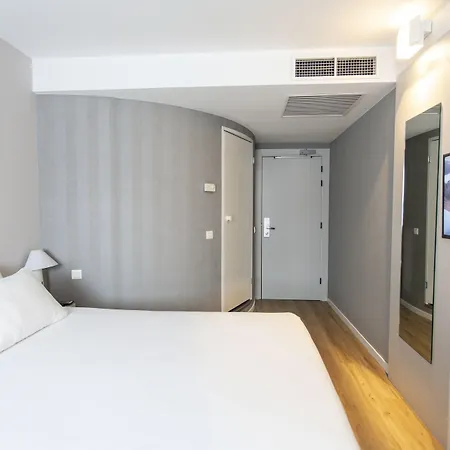 Hotel Ibis Valencia 2*