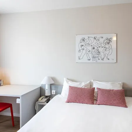 Hotel Ibis Valencia 2*