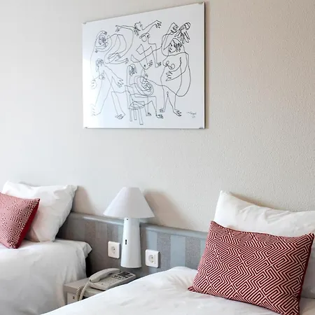 Отель Ibis Valencia