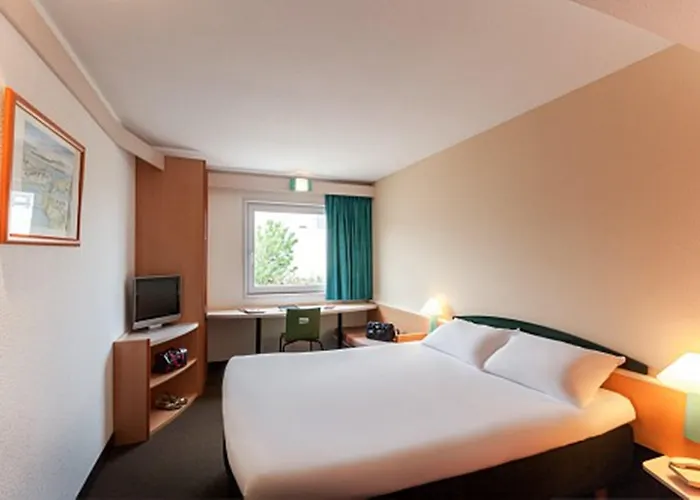 Ibis Valencia Отель 2*