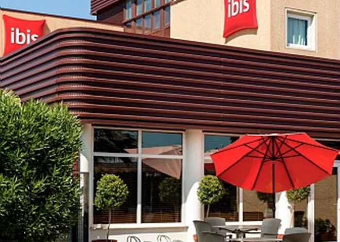 Отель Ibis Valencia
